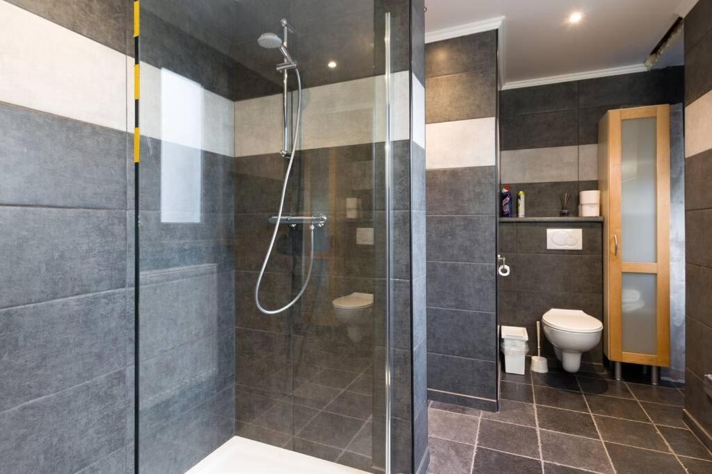 Appartement Spacious Aan Damse Vaart @ *