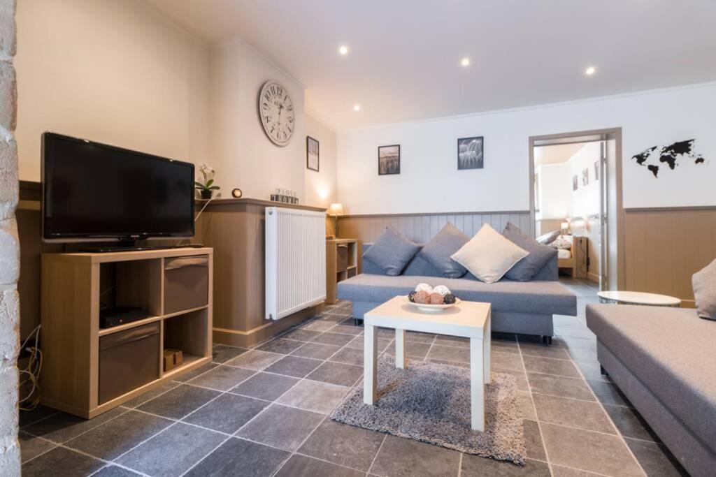 Appartement Spacious Aan Damse Vaart @