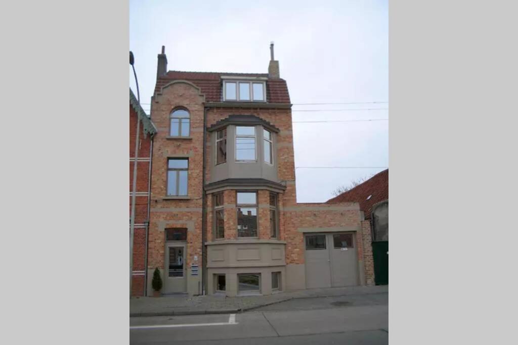 Appartement Spacious Aan Damse Vaart @ *