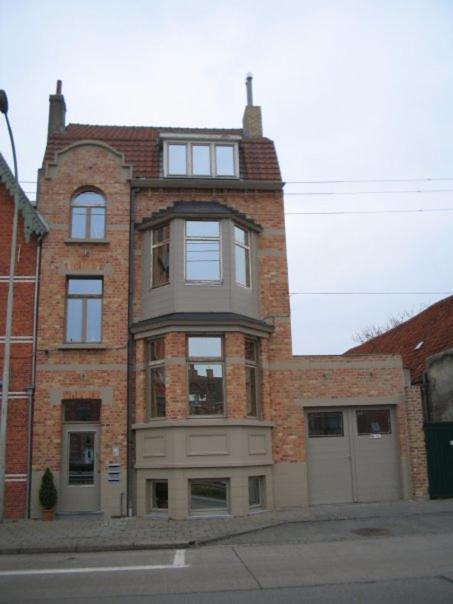 Appartement Spacious Aan Damse Vaart @ *